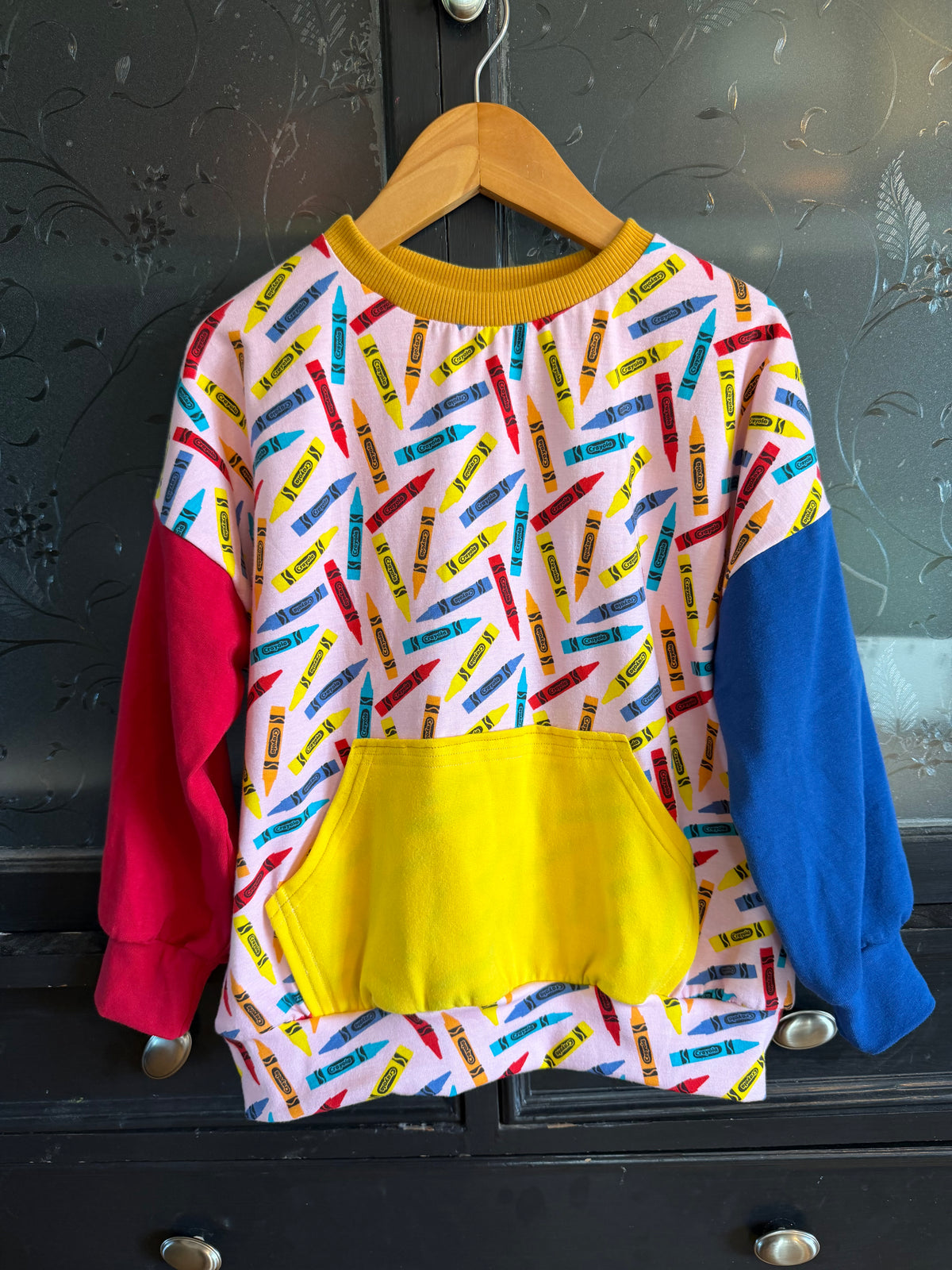 4T Oversized sweatshirt (new)